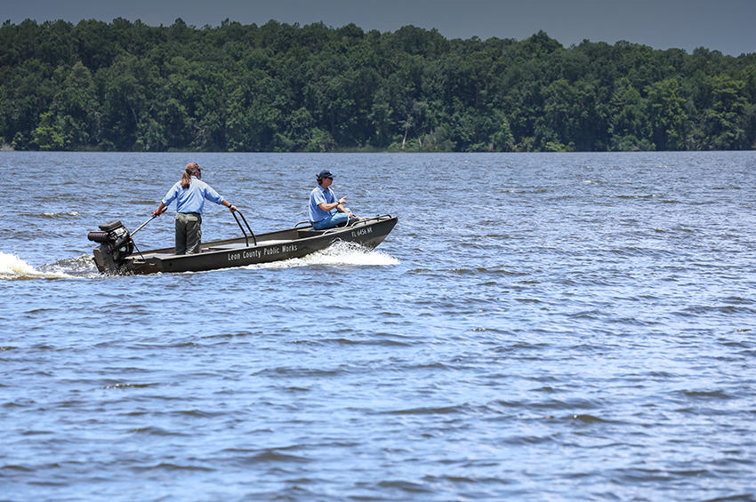 Water quality monitoring boat